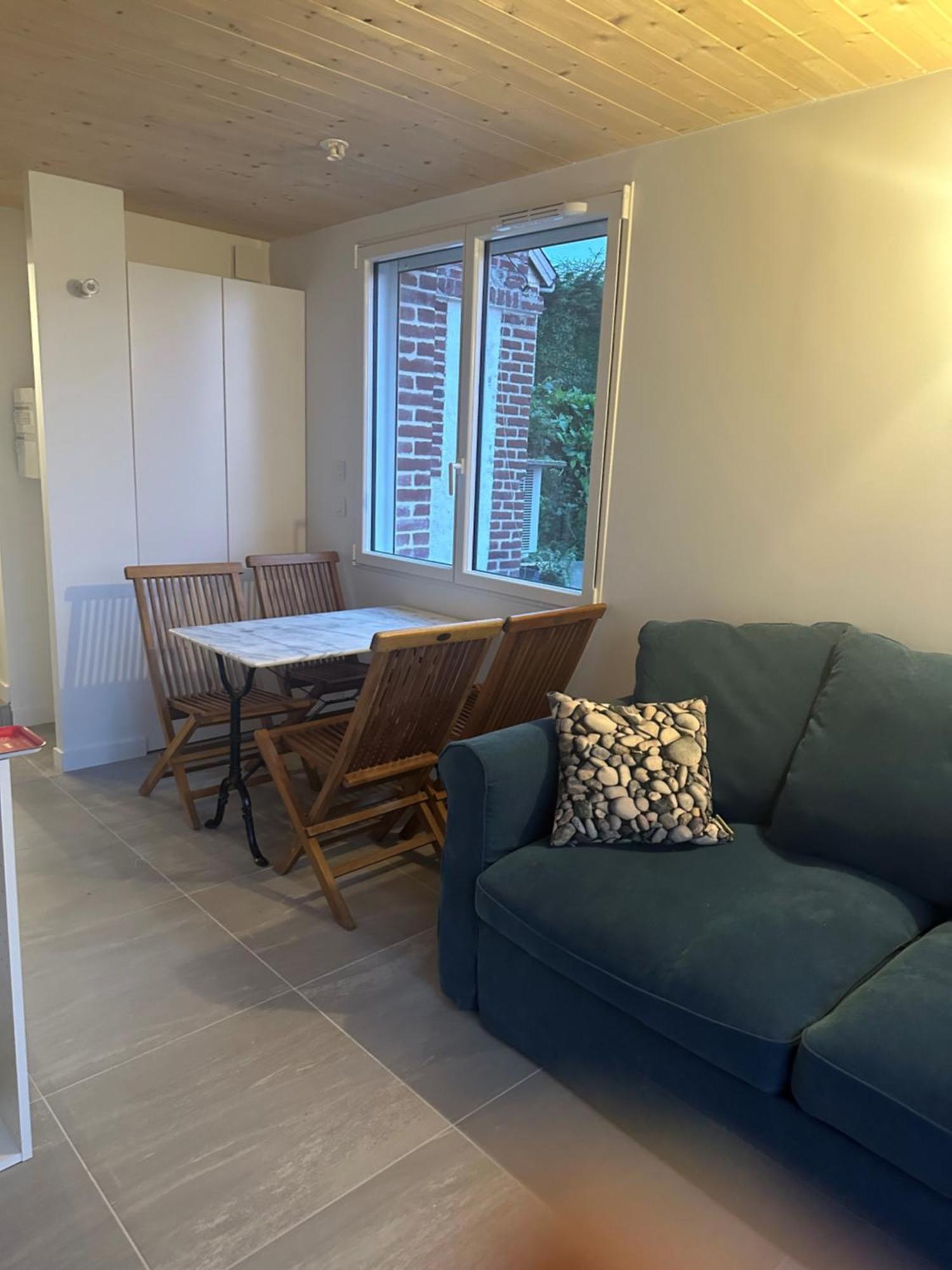 Gites De La Baie D'Honfleur Cricqueboeuf Room photo