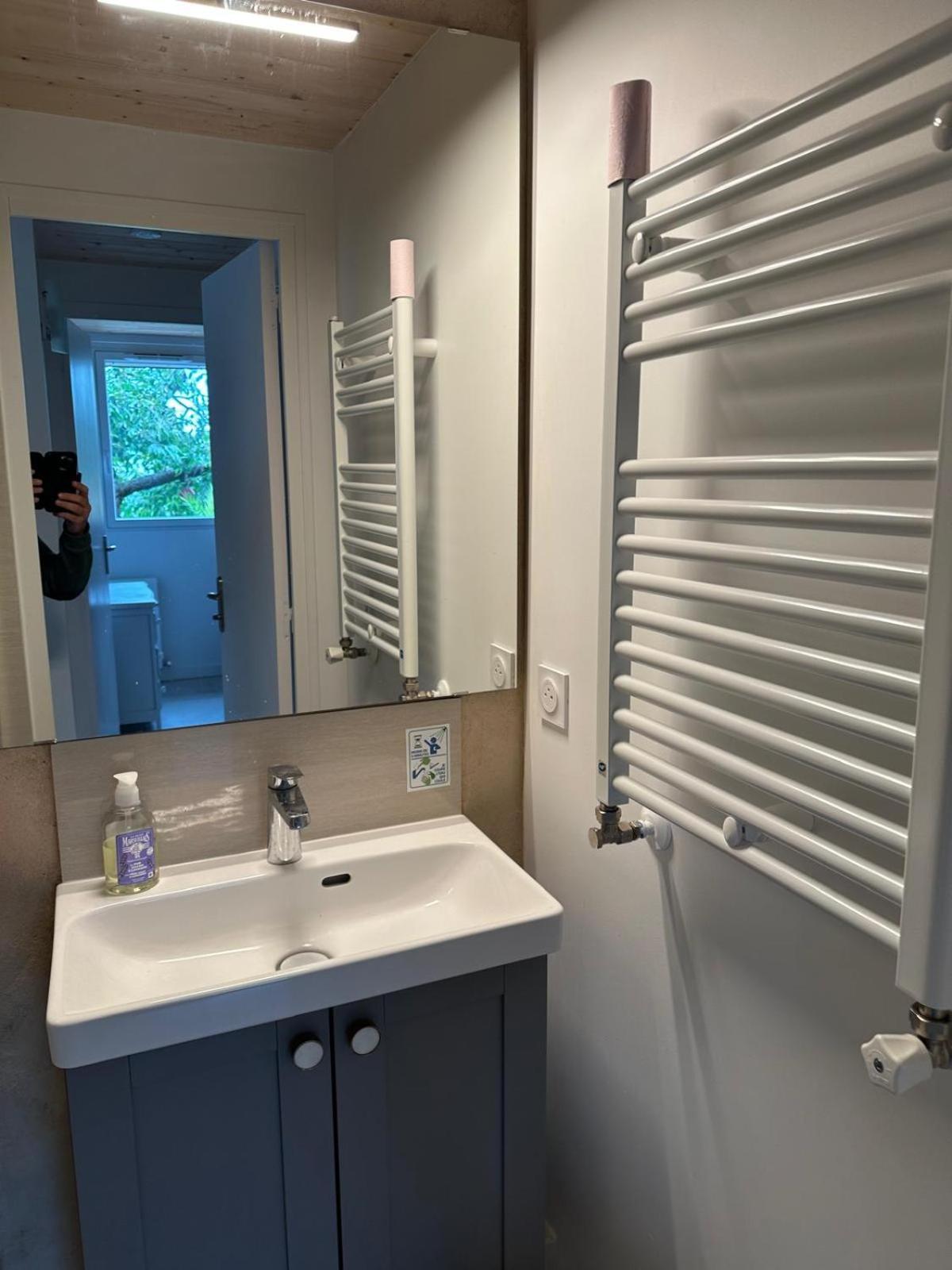 Gites De La Baie D'Honfleur Cricqueboeuf Room photo